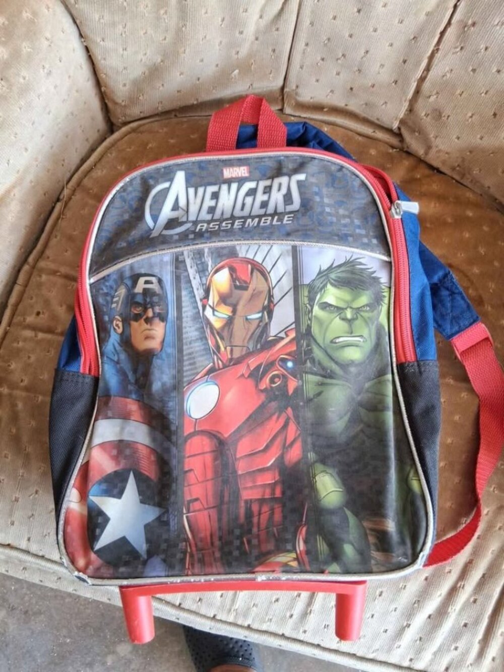 Marvel Avengers Assemble Rolling Backpack